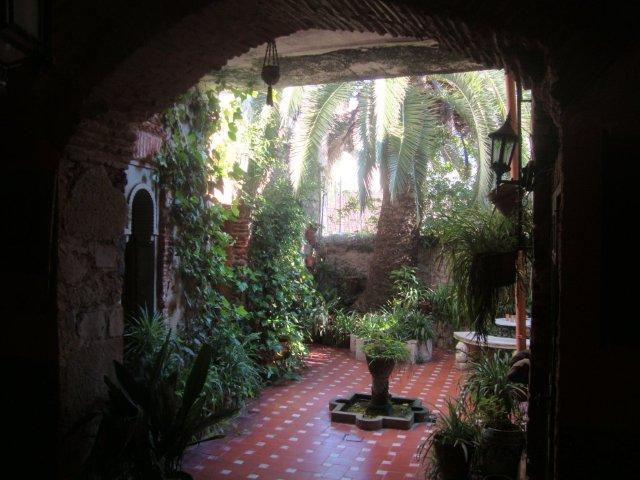 looking-onto-the-shaded-courtyard-moors-house-caceres
